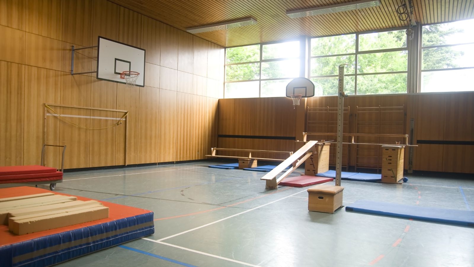 Gemeenten bulken van het geld, maar ze geven het niet uit